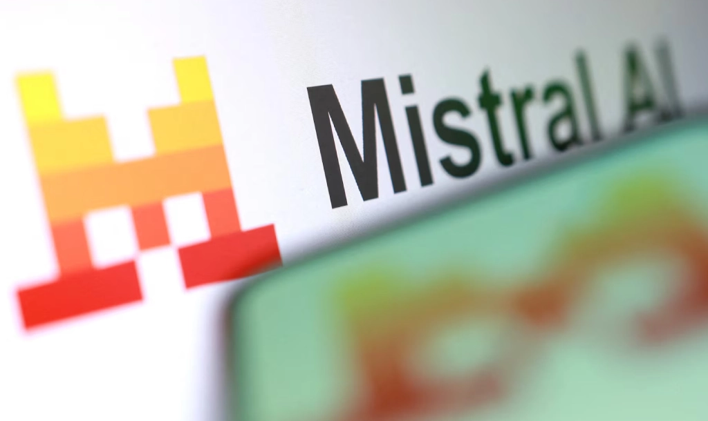 ما هو Mistral