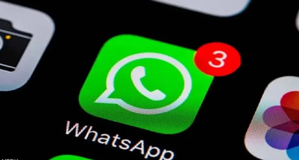 واتساب يتيح التواصل بدون رقم هاتف