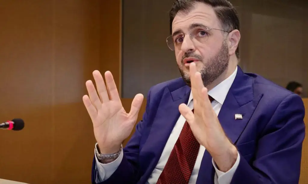 العد التنازلي لحسم رخصة المشغل الخليوي الجديد في سوريا بعد فتح العروض المالية رسمياً